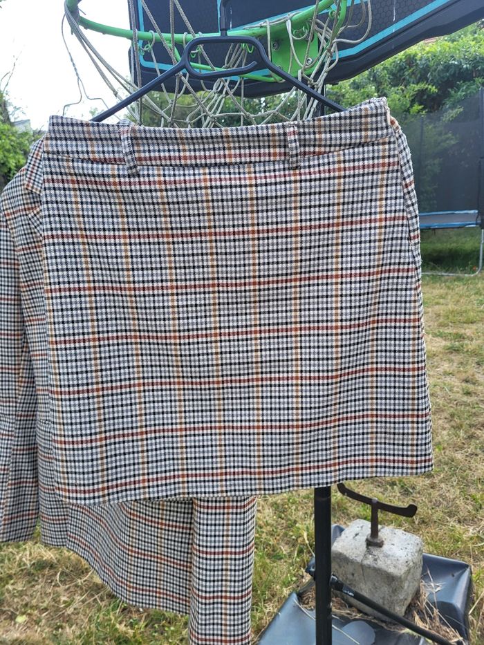 Ensemble blazer jupe - photo numéro 5