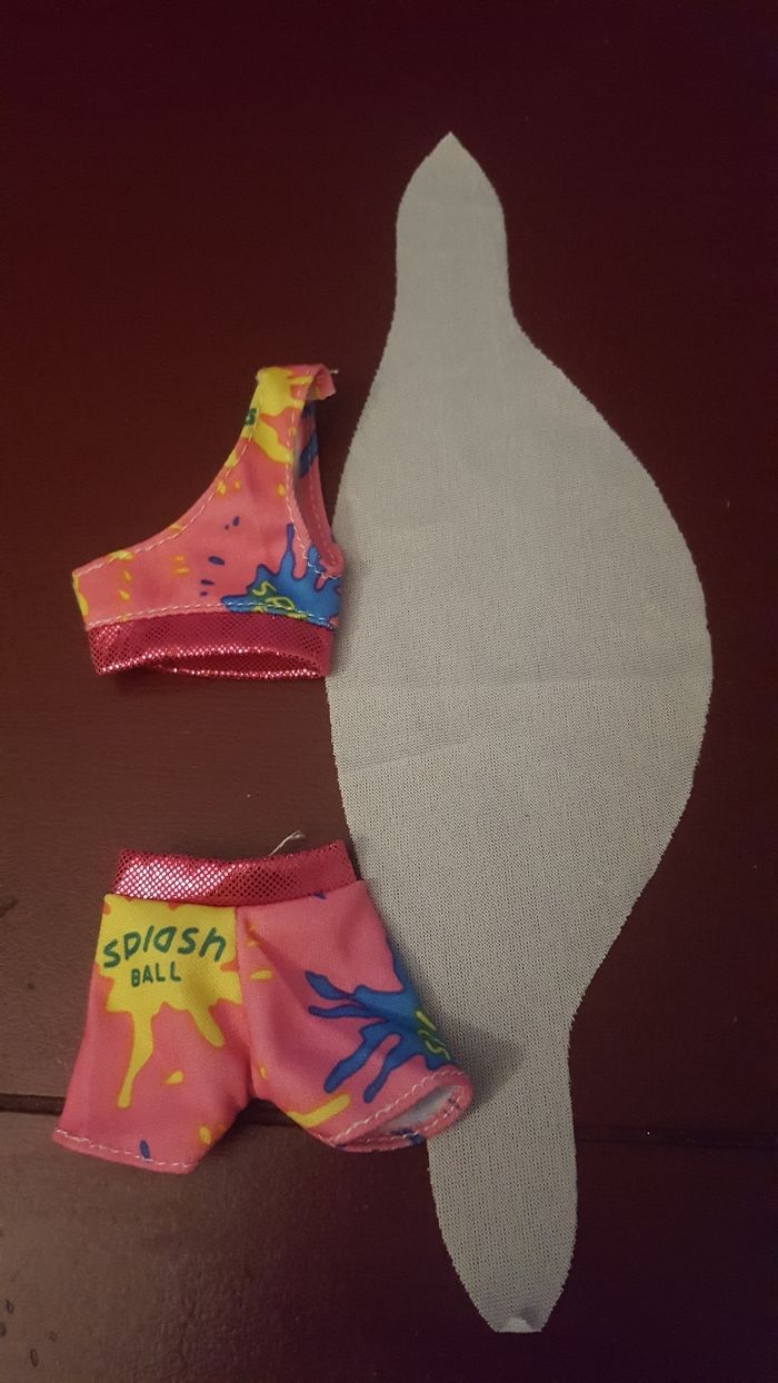 maillot de bain Barbie poupée neuf