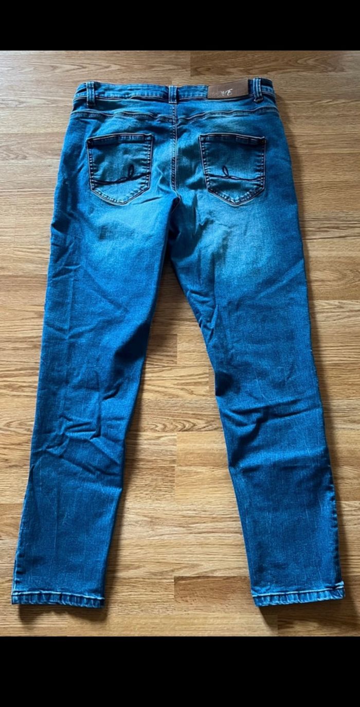 Jean taille haute en 44 - photo numéro 2