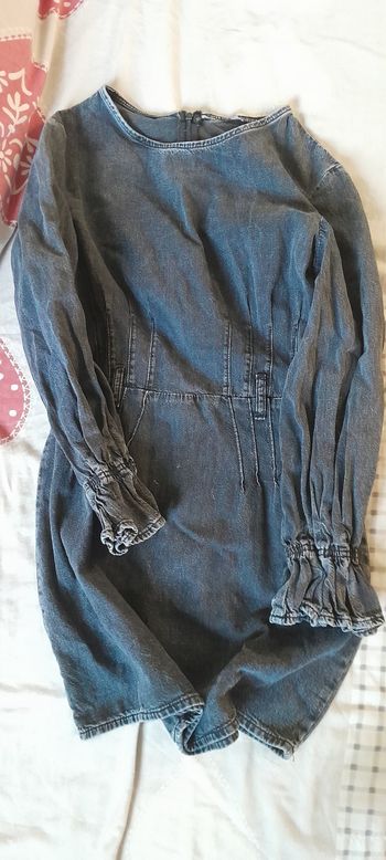 Robe (femme ou fille)