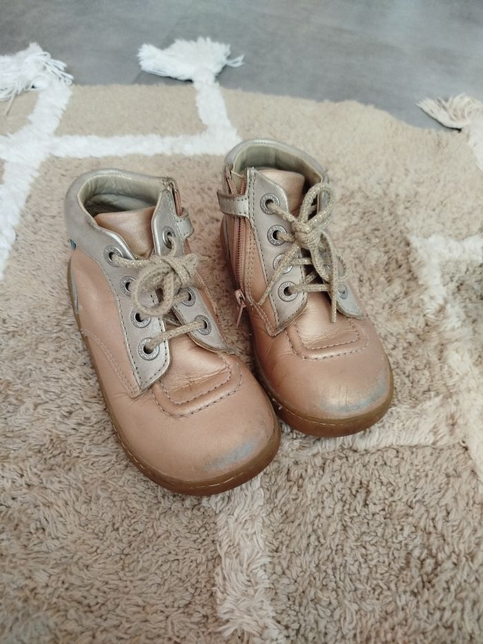 Chaussures fille Kickers taille 27 - photo numéro 2
