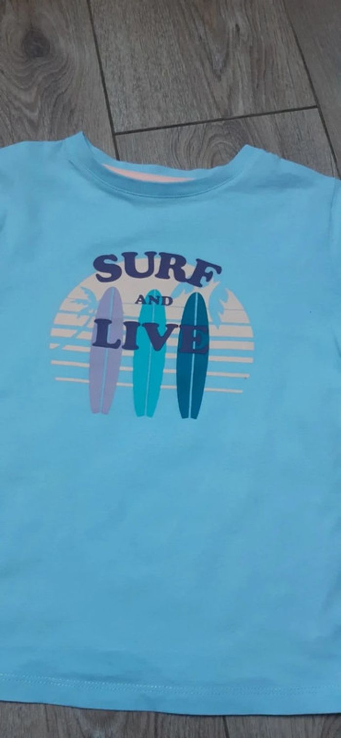 Tee-shirt MC okaidi bleu "surf and live" 4 ans en parfait état - photo numéro 2