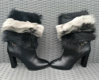 Bottes mi hautes fourrure femme Burberry Taille 40.5