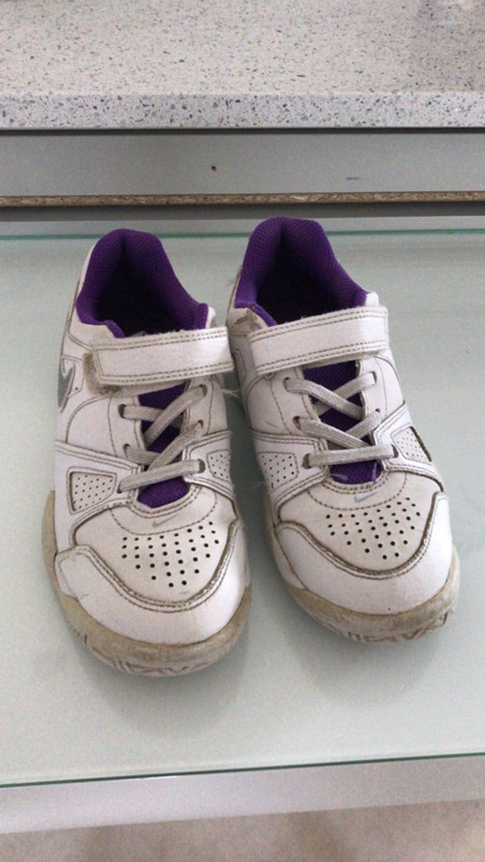 Tennis. Baskets Nike T31 - photo numéro 2