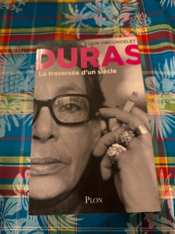 Livre Duras - la traversée d’un siècle - Alain vircondelet