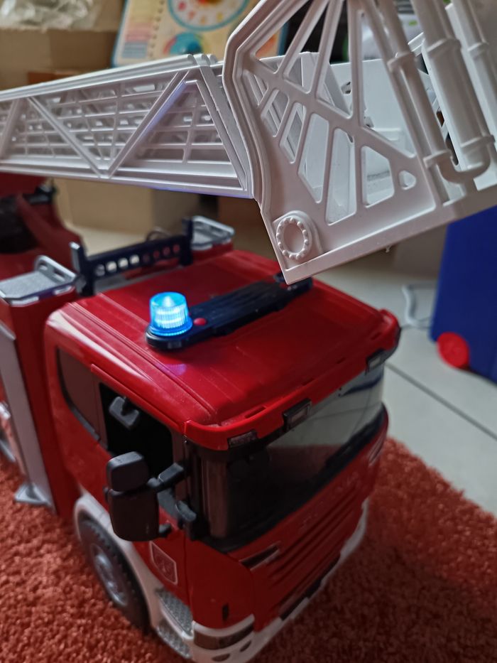 Superbe camion de pompier - photo numéro 6