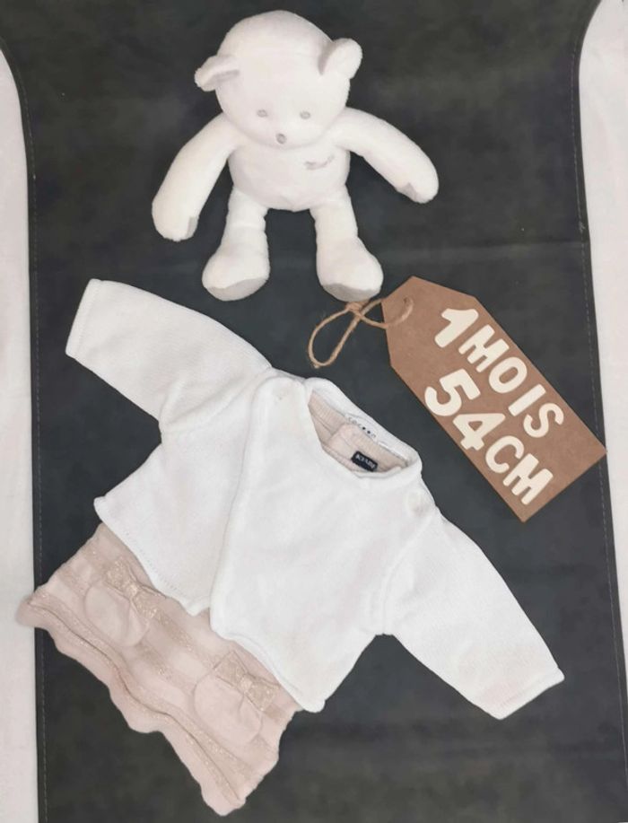 Ensemble 👣 Pull robe rose dorée kiabi et gilet blanc cache cœur cocoon 1mois/54cm - photo numéro 2