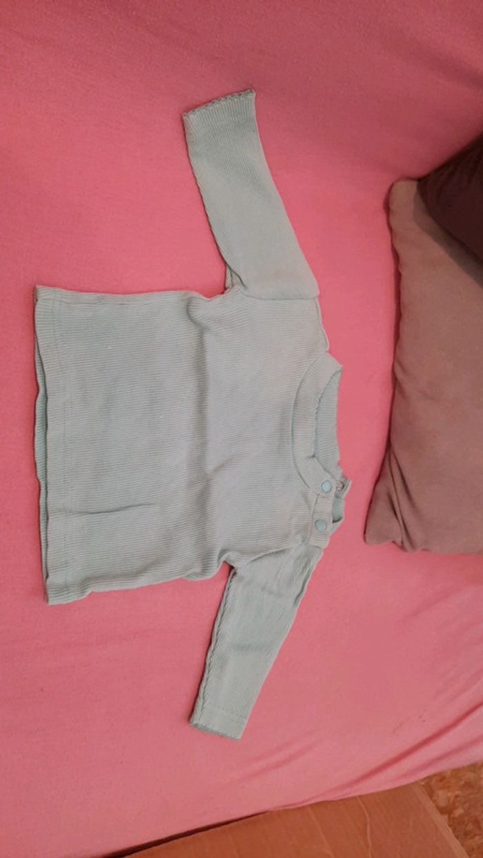 Pull vert - photo numéro 2