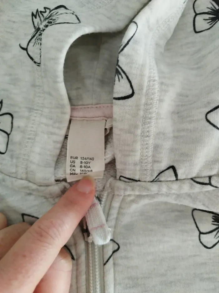 Gilet capuche h&m 8/10 ans - photo numéro 2