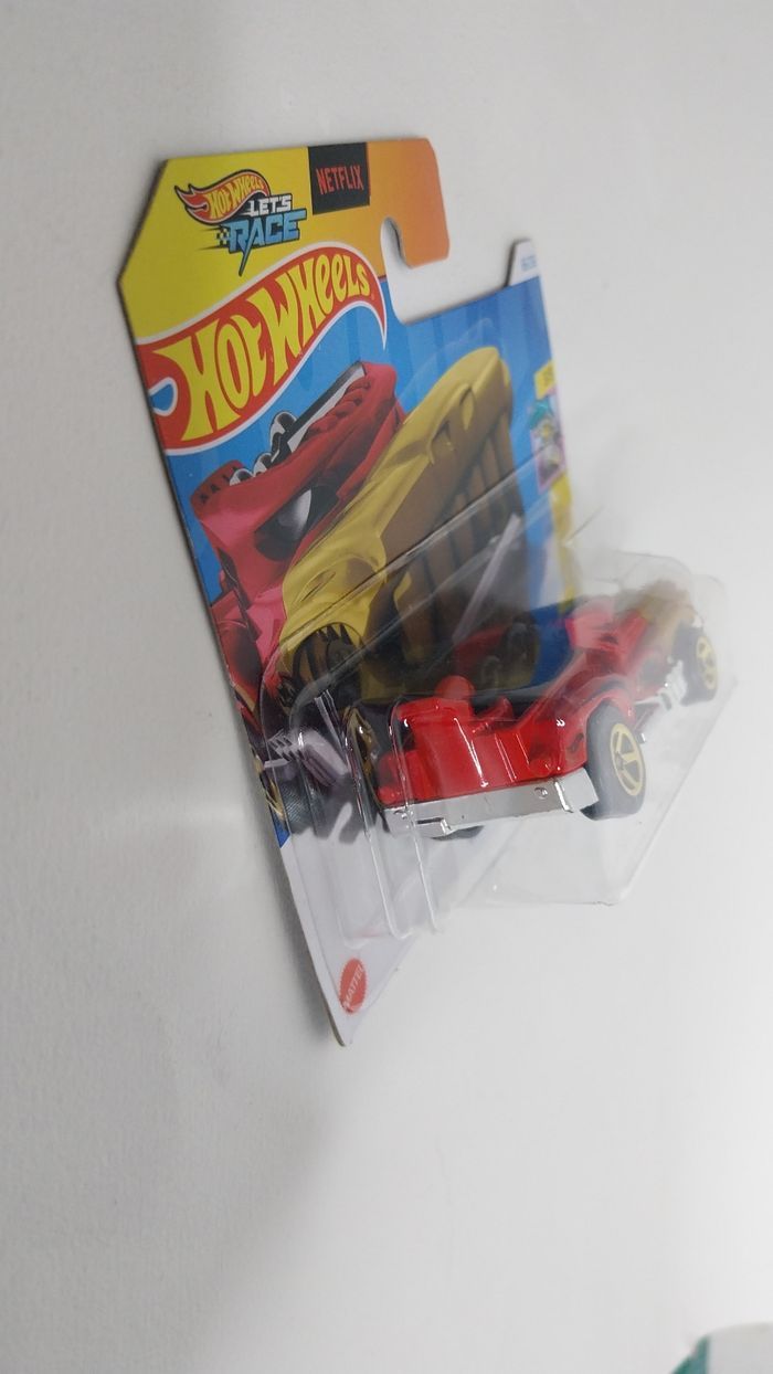 Hot Wheels Hotweiler Let's Race Série Netflix 2024 - photo numéro 8