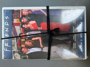 VHS Friends - Saison 5 - VF - (Lot de 4 VHS SECAM)