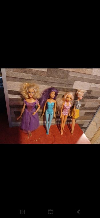 Lot de 4 poupées mannequins