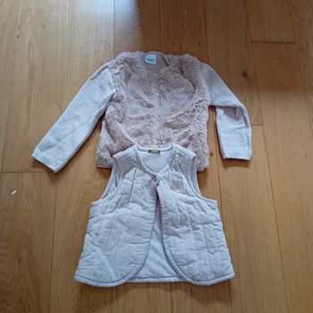 Gilet et veste sans manches 23 mois
