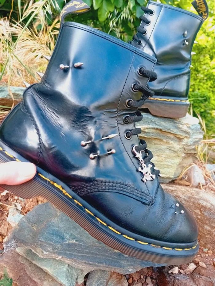 Dr. Martens made in England 🇬🇧 custom clous et piercings uk6 39 - photo numéro 2