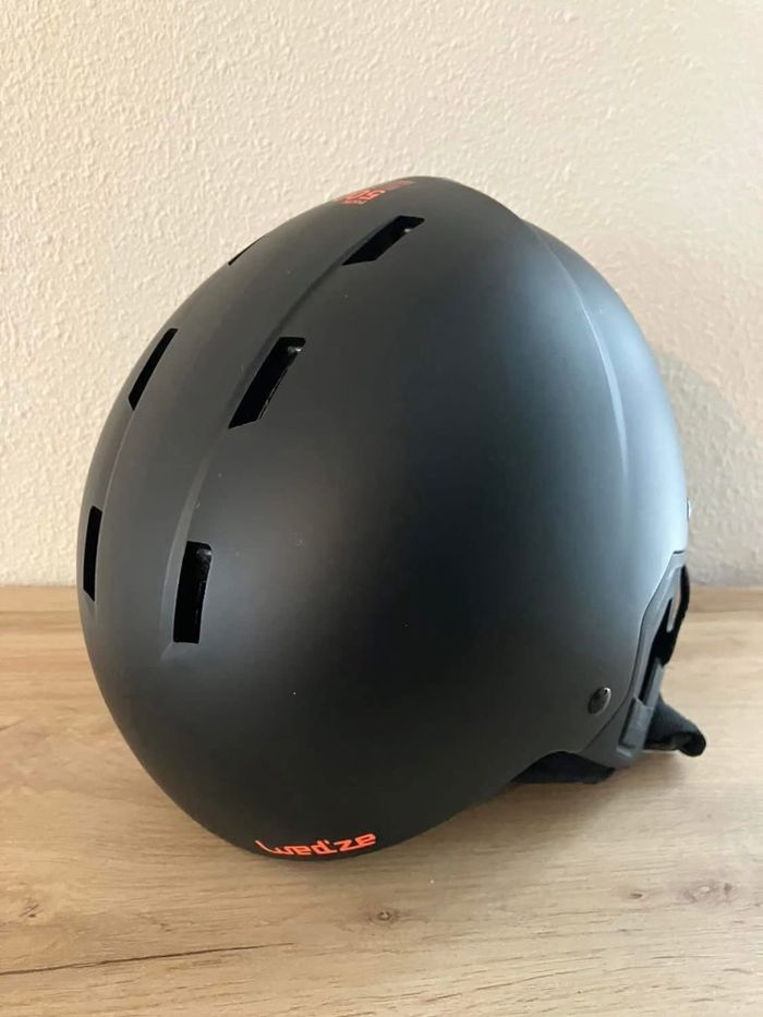Casque de ski. Wed’ze Décathlon  53/56 cm. Propre