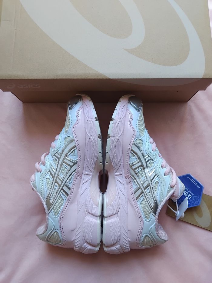 Basket Asics Gel NYC rose taille 38