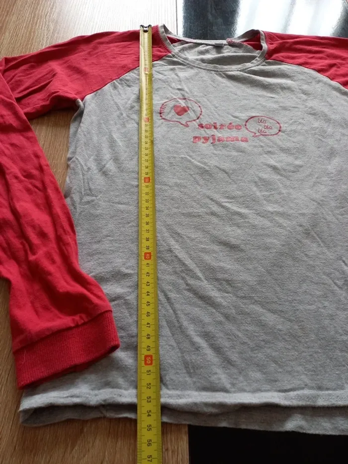 Haut de pyjama 16 ans - photo numéro 9