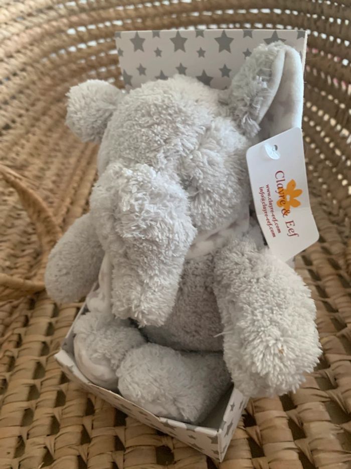Peluche toute douce éléphant clayre & Eef neuve