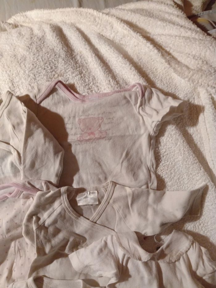 Lot de 9 bodies fille - photo numéro 4