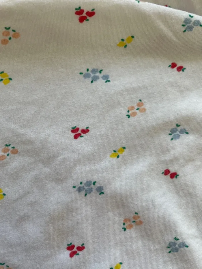 Robe blanche avec petite fleurs - photo numéro 2