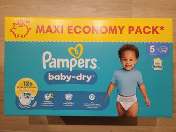 Carton neuf 94 couches pampers baby dry taille 5