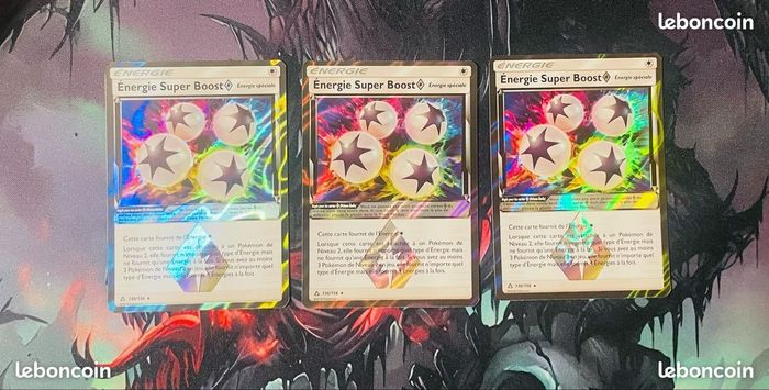 Lot de 3 Cartes Pokémon Holo – Énergie Super Boost 136/156 (Ultra Prisme) 🔥