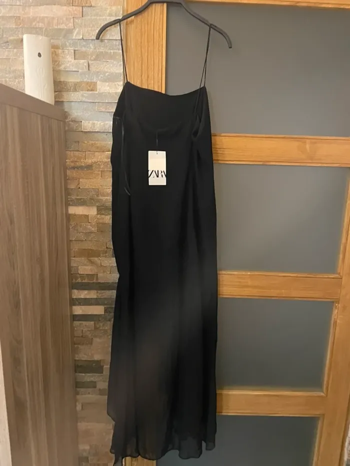 Belle robe noire, longue taille XL, Zara - photo numéro 2