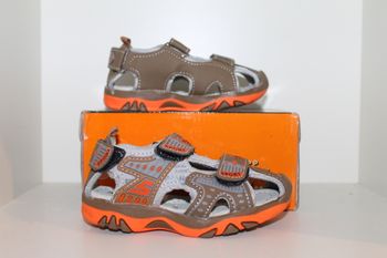 petites sandales nus pieds marron et orange 26