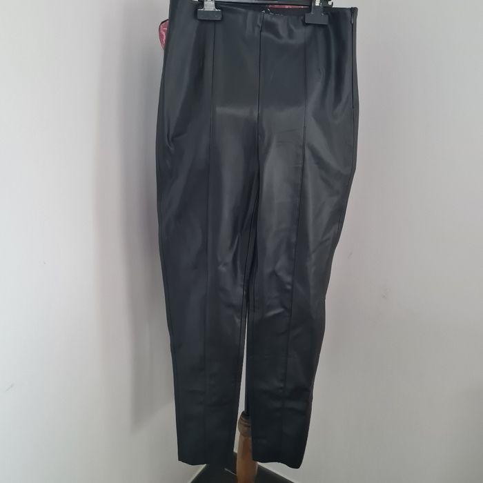 Pantalon faux cuir zara