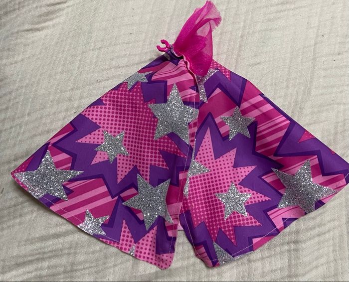 Jupe cape pour Barbie bon état - photo numéro 2