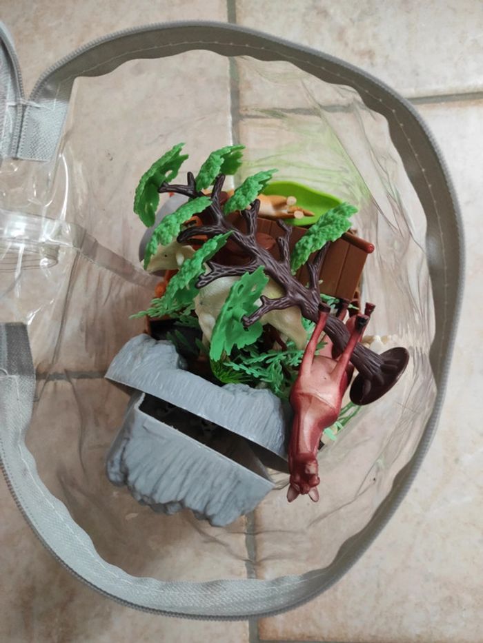 Lot d'animaux et éléments pour jouer - photo numéro 2