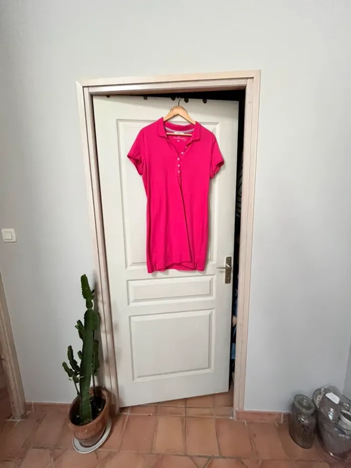 Polo long ou Robe Tennis rose fuchsia - taille 42 - T B État - photo numéro 4