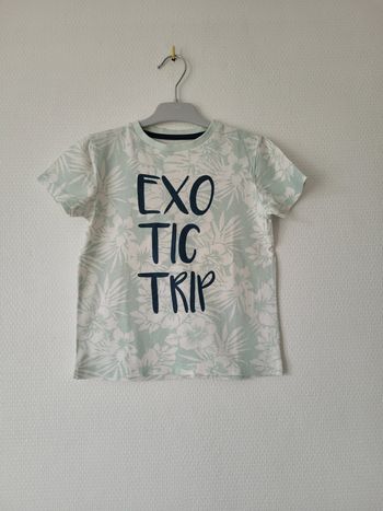 T-shirt hawaïen Vertbaudet 5 ans TBE