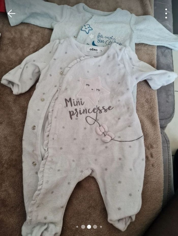 Lot pyjamas 1M - photo numéro 4