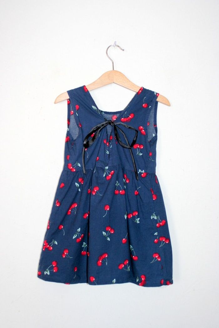 Robe fait main environ 4 ans - photo numéro 3