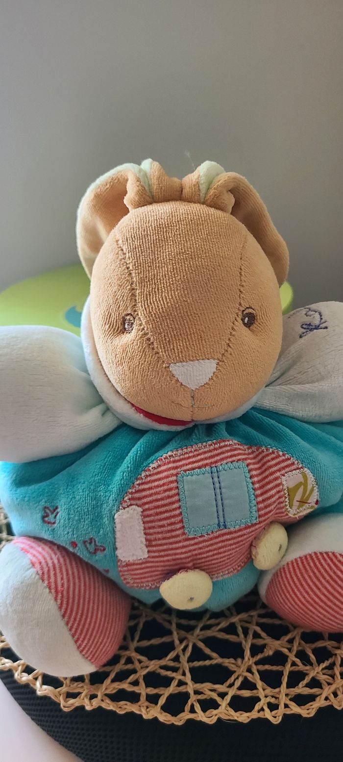 Doudou lapin boule bleu vert rouge rayé voiture Bliss KALOO - photo numéro 4