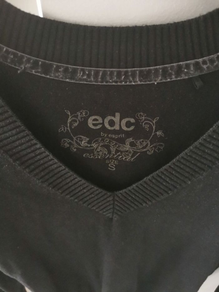 Pull noir - photo numéro 2