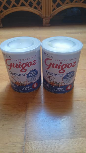 2 boîtes de lait Guigoz optipro 4