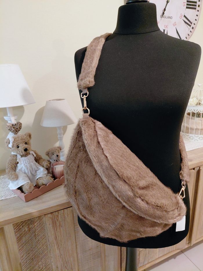 Banane XL en fourrure