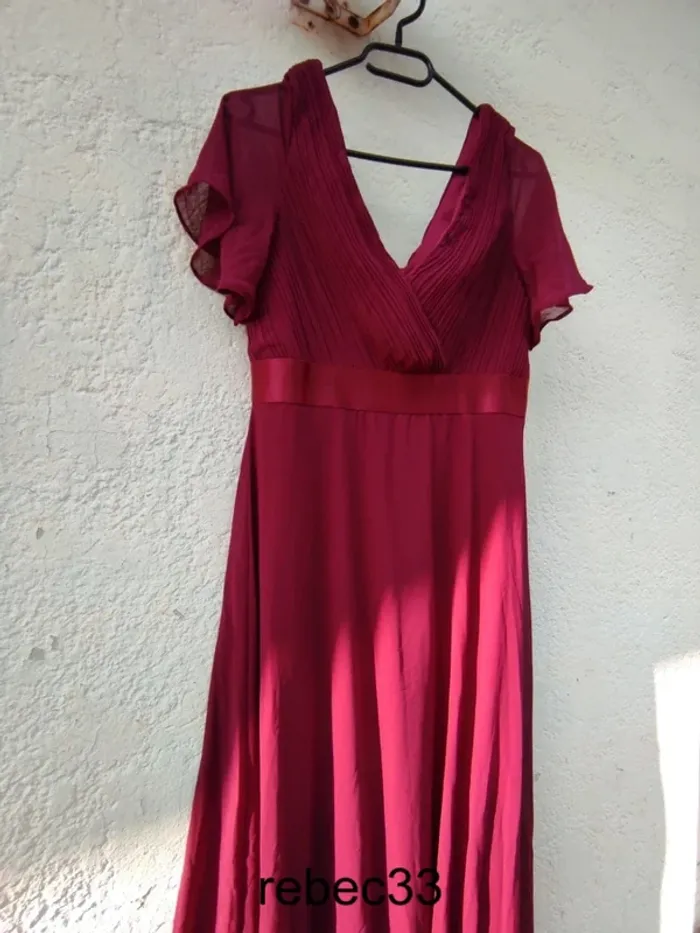 Robe de cérémonie en double V rouge bordeaux taille M - photo numéro 2