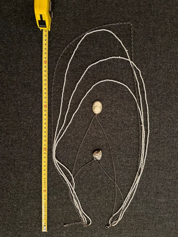Collier sautoir multi rang argenté et perles blanches - photo numéro 6