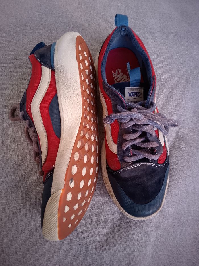 Paire de baskets Vans Ultrarange en bon état, pointure 41,5, couleur rouge, bleu et blanc. - photo numéro 4