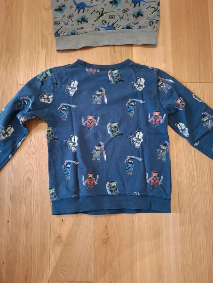 Lot 2 sweats dinosaures et lego ninjago - 10ans - photo numéro 7