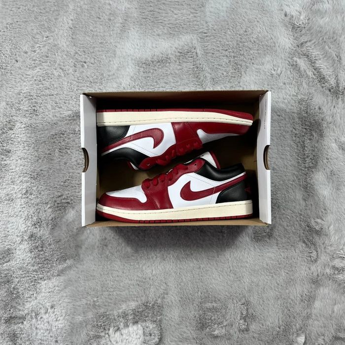 Nike Air Jordan 1 Low « White/Gym Red Black-Sail » pointure 42.5 - photo numéro 15