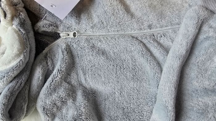 (NEUF non porté) 🏷🥰😍🩷 surpyjama 10 ans fille 🩷😍🥰.(ferme) - photo numéro 5