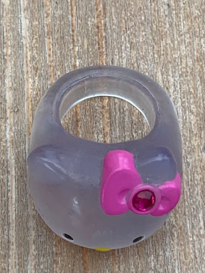 Jolie bague Hello Kitty avec petit strass - photo numéro 2