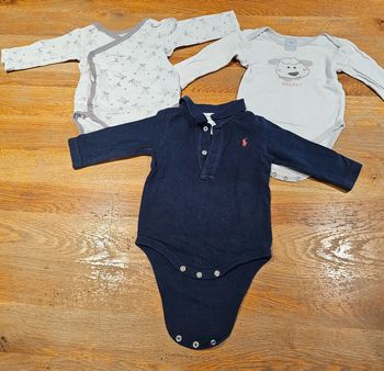 Lot 3 bodies 9 mois