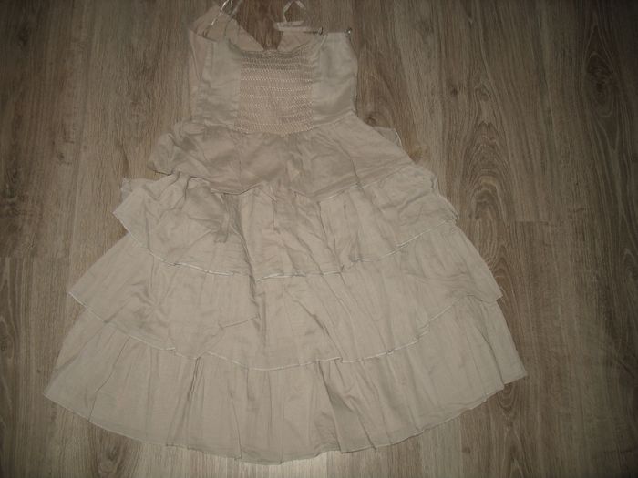 ROBE COURTE A BRETELLES ET VOLANTS GRIS CLAIR "JENNYFER" - TAILLE S - n°01 - photo numéro 7