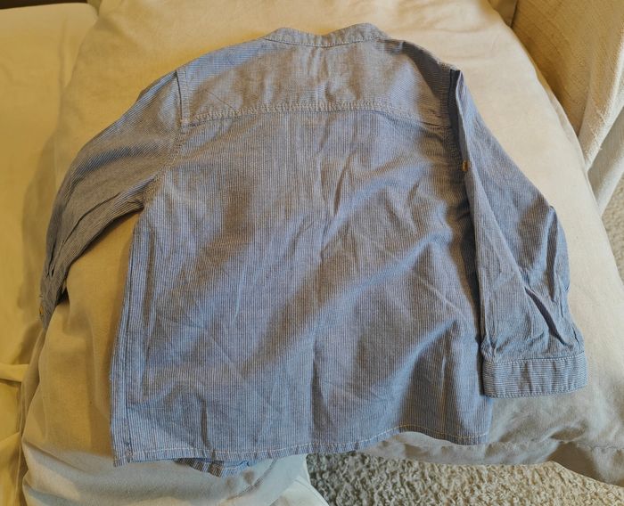 2 chemises pour garçons, 12-18mois. En très bon état - photo numéro 4