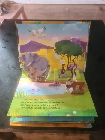 Dans la savane en pop-up